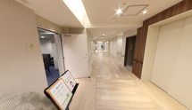 清潔で開放的なケアホームの内部