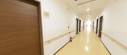 職場となる施設内の廊下