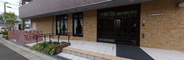 介護施設の外観と周辺環境