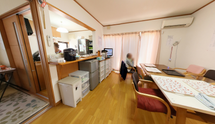 職員と利用者の居間