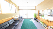 居心地の良い介護施設のエントランス