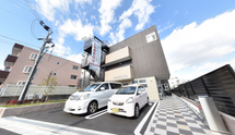 介護施設の静かなエントランス