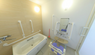 介護施設のトイレ設備風景