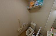 清潔感のあるトイレの内装