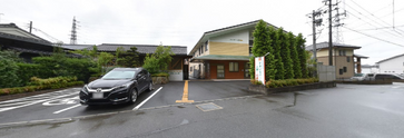 施設の外観と周辺環境
