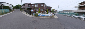 介護施設外観と周囲の環境