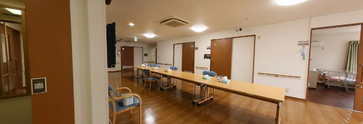 介護施設の居心地の良い共有エリア