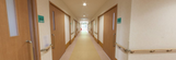 綺麗で広々とした廊下