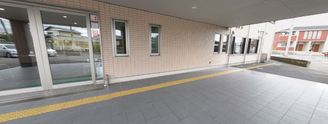 介護施設前の開放的な空間