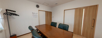 会議室の内装と雰囲気
