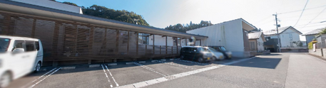 介護施設の外観と周辺環境