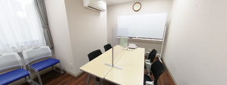 ケア施設の会議室