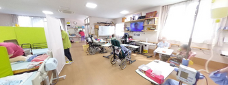 介護施設内の日常風景