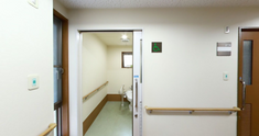 介護施設内部の廊下