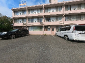 広々とした駐車場