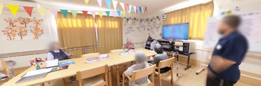ケア施設内の活動風景