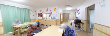 介護施設内の快適な共用エリア