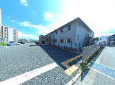 広々とした施設のエントランス