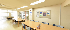 介護施設食堂の内装と配置