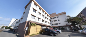 介護施設の外観と周辺環境