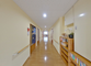 清潔感溢れる施設の廊下