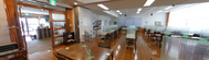 介護施設内の食堂の全景