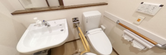 安全対策が施されたトイレスペース