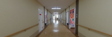 広々とした綺麗な廊下