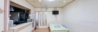 介護施設の居室とナースステーション