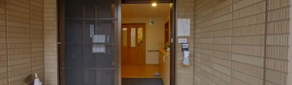 介護施設のエントランス周辺