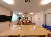 ゆったり食事ができる食堂