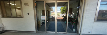 介護施設エントランスの紹介風景