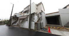 介護施設のエントランス外観
