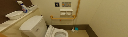 介護施設内の清潔なトイレ空間