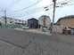 静かな住宅街の道路