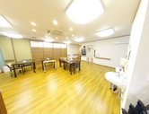 明るくゆったりとした施設内部