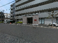 円形の建物外観
