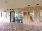 ゆったりとした介護施設の入口