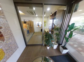 介護施設の明るい入口