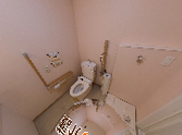 介護施設の衛生的なトイレ設備