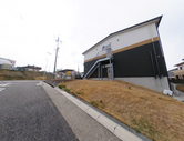 住宅街にある介護施設外観