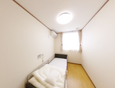 介護施設の居室の内観
