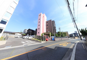 清潔感がある介護施設の周辺風景