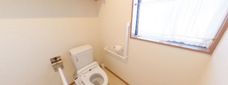 居室のトイレと手すり付き