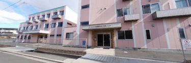 介護施設周辺の通りと建物