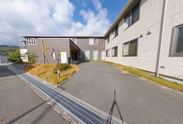 介護施設の外観と周辺環境
