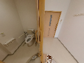 広いバリアフリーのトイレ