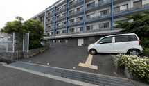 介護施設の建物と入口