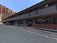穏やかな外観の建物