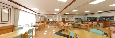 広々とした清潔な食堂
